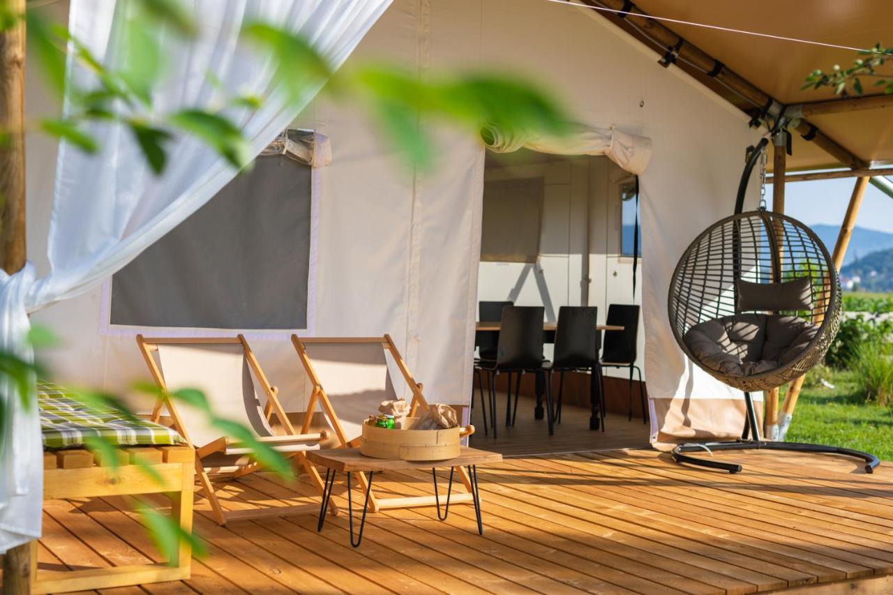 Glamping Kolpa Resort Gradac Eksteriør bilde