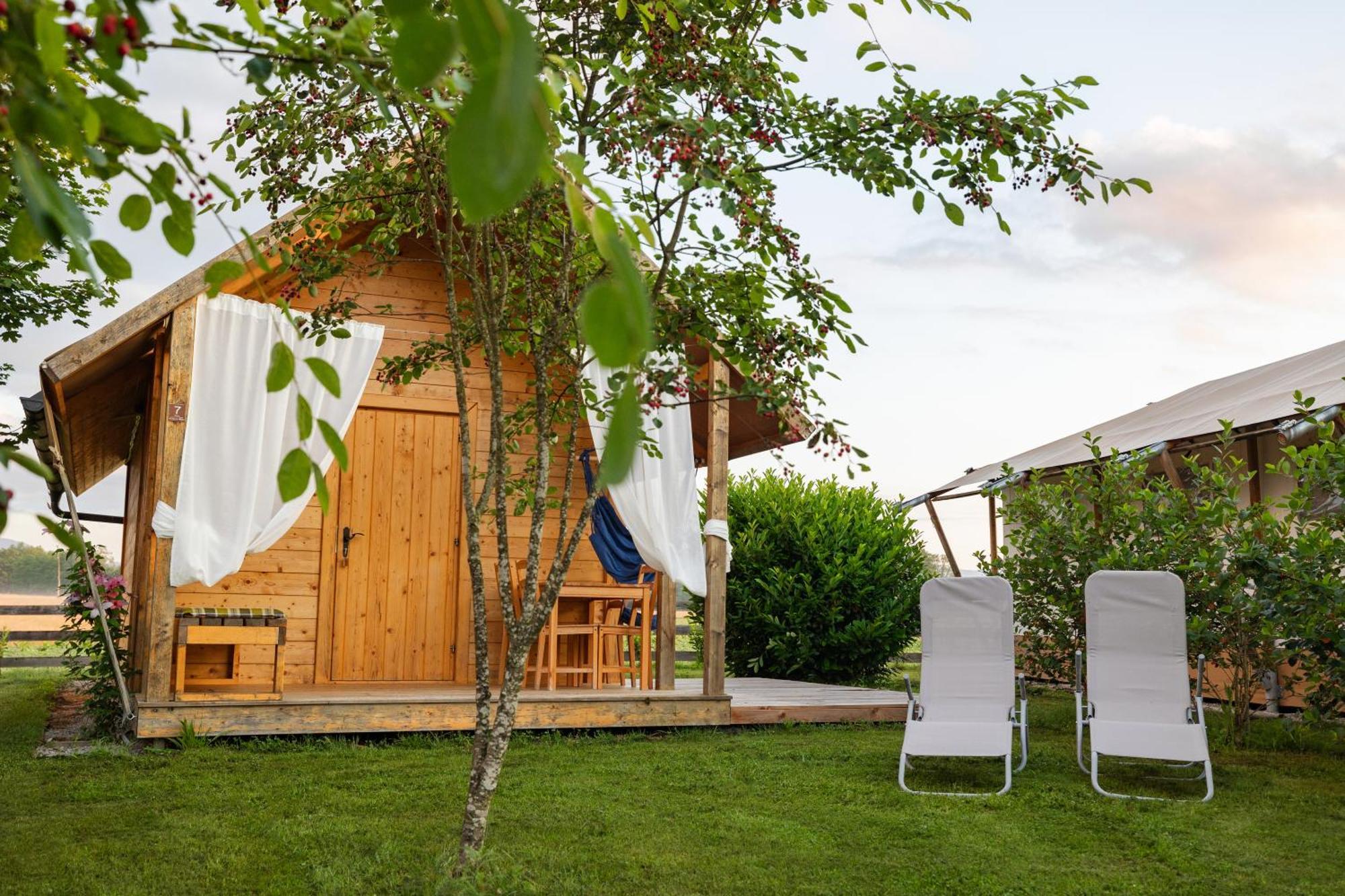 Glamping Kolpa Resort Gradac Eksteriør bilde