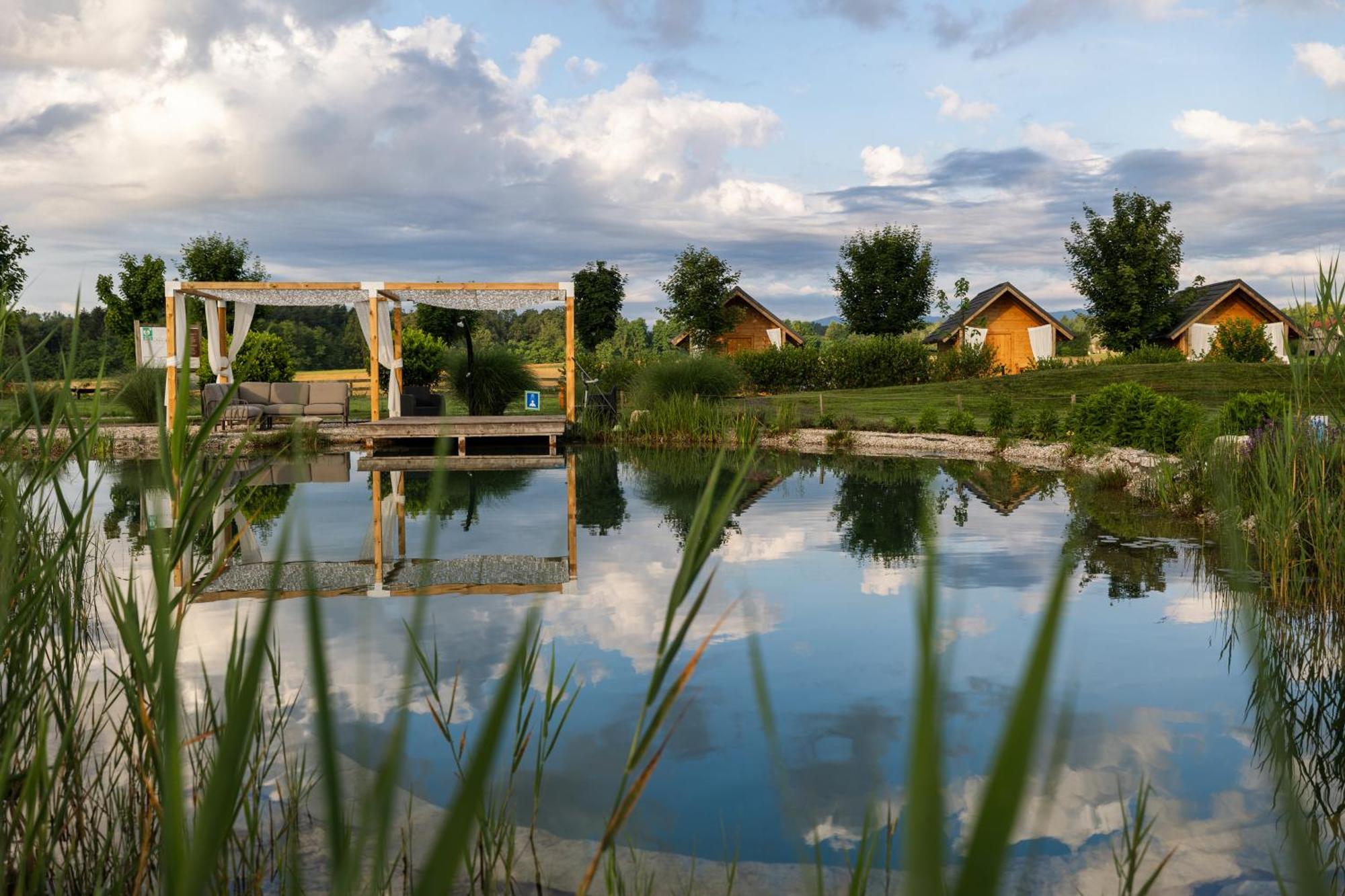 Glamping Kolpa Resort Gradac Eksteriør bilde