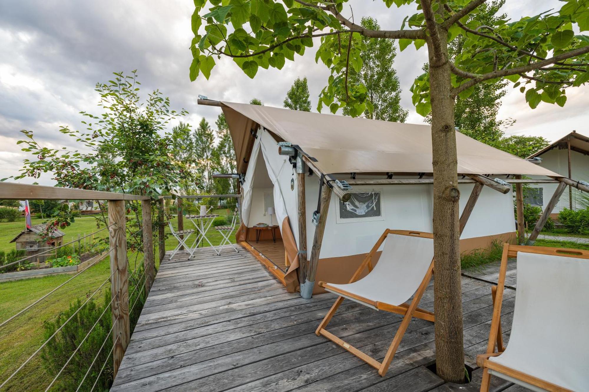 Glamping Kolpa Resort Gradac Eksteriør bilde