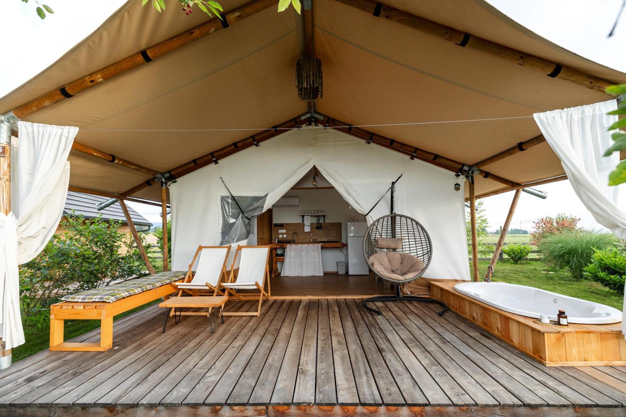 Glamping Kolpa Resort Gradac Eksteriør bilde