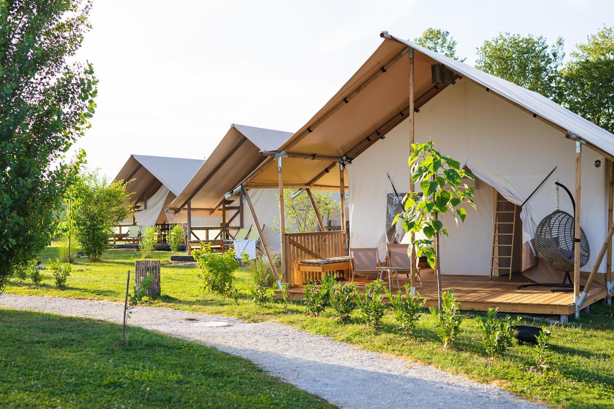 Glamping Kolpa Resort Gradac Eksteriør bilde